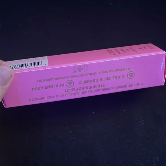 The gloss in wet peach 🍑 - Picture 4 of 6